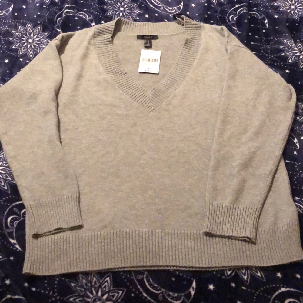 🖤NWT v neck sweater 🖤